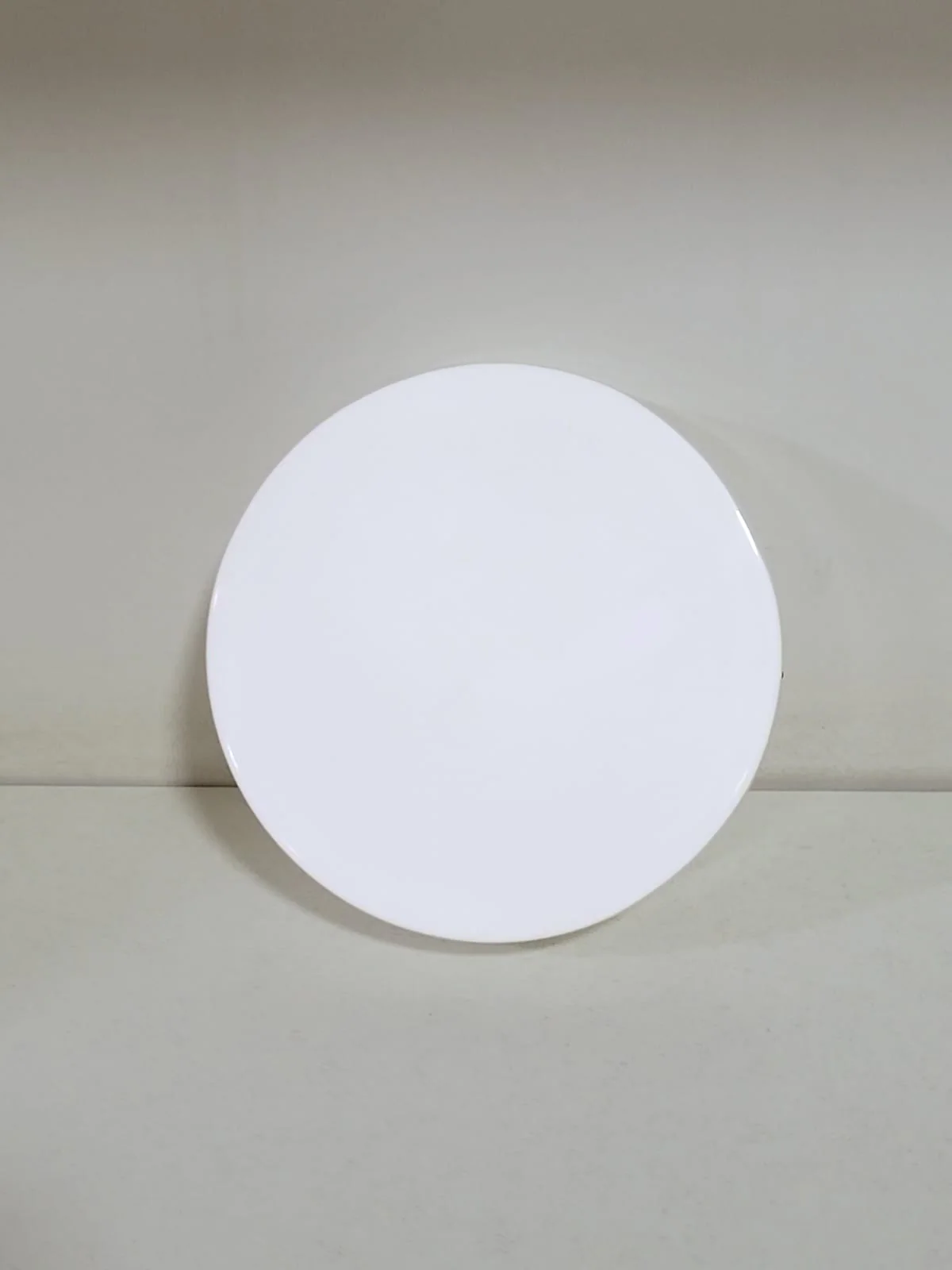 Tapa plástica B105 — blanca